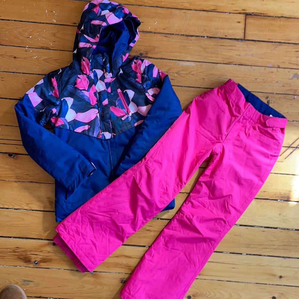 Girl’s Roxy ski set. Sz XL/14. Worn once!